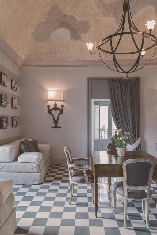 Palazzo Trigona Suites Noto Pokój zdjęcie